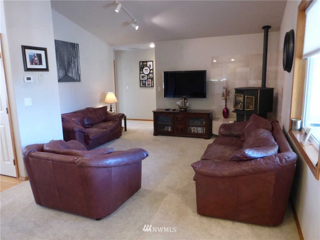 5869 Ridgeview Dr Loop Northeast Moses Lake, WA 98837 - Photo 9 of 24