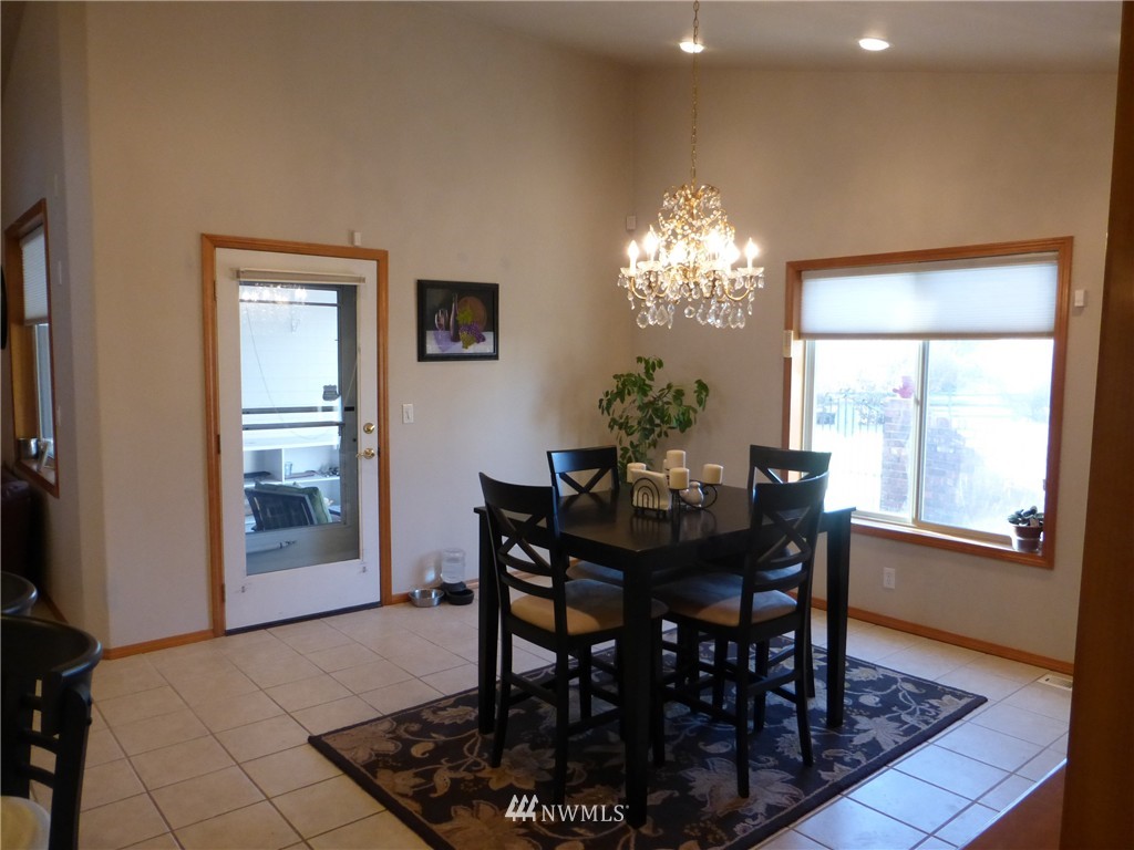 5869 Ridgeview Dr Loop Northeast Moses Lake, WA 98837 - Photo 10 of 24
