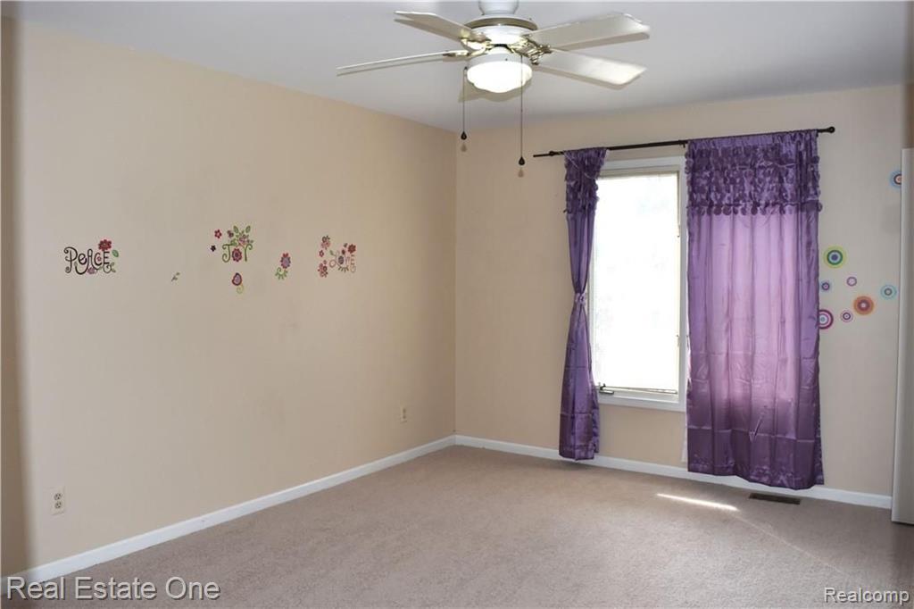 3544 Wedgewood Drive Rochester Hills, MI 48306 - Photo 15 of 26