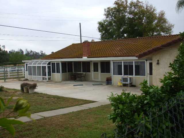 1004 Gamble Lane Escondido, CA 92029 - Photo 2 of 4