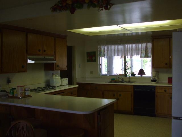 1004 Gamble Lane Escondido, CA 92029 - Photo 3 of 4