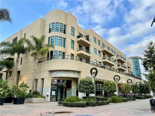 $5,500 | 133 The Promenade North, Long Beach, CA 90802