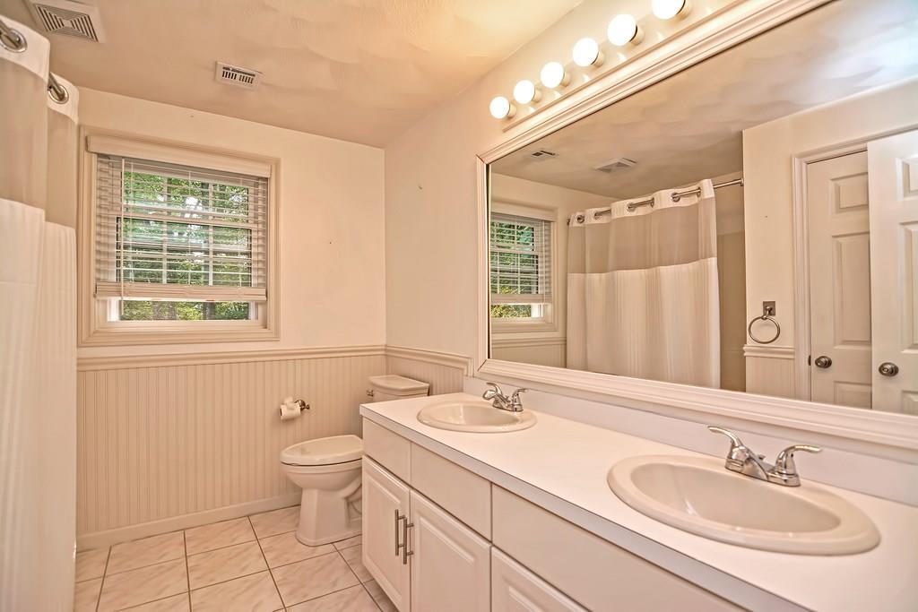 292 Candlestick Road North Andover, MA 01845 - Photo 26 of 42 Gallery Image 26
