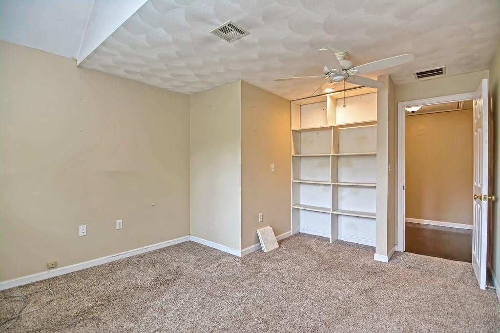 292 Candlestick Road North Andover, MA 01845 - Photo 28 of 42 Gallery Image 28