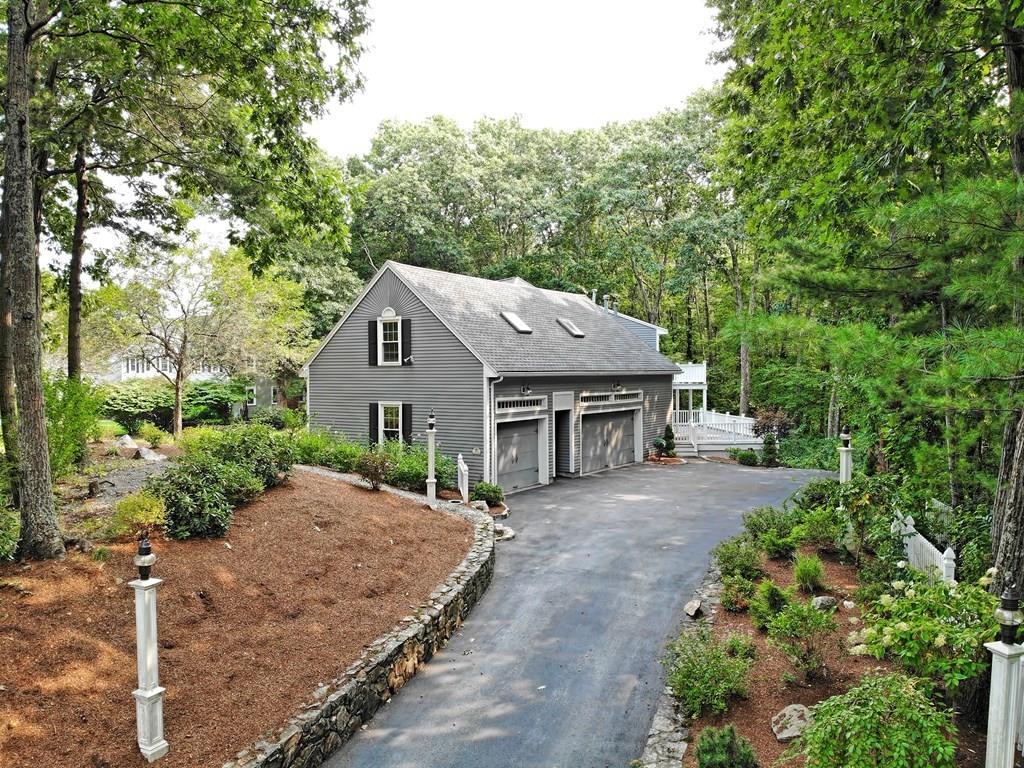 292 Candlestick Road North Andover, MA 01845 - Photo 3 of 42 Gallery Image 3