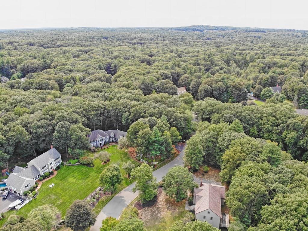 292 Candlestick Road North Andover, MA 01845 - Photo 41 of 42 Gallery Image 41