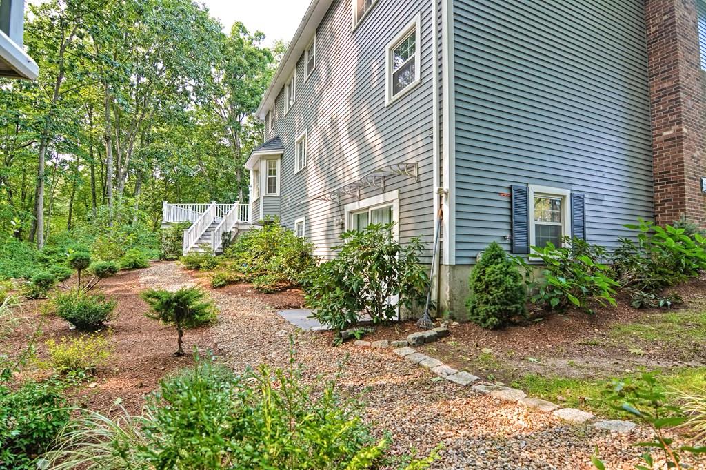 292 Candlestick Road North Andover, MA 01845 - Photo 6 of 42 Gallery Image 6