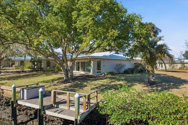 $170,000 | 11372 West Bayshore Drive, Crystal River, FL 34429