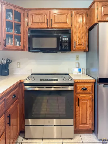 $438,000 | 1224 Pawnee Drive, St. Marys, KS 66536