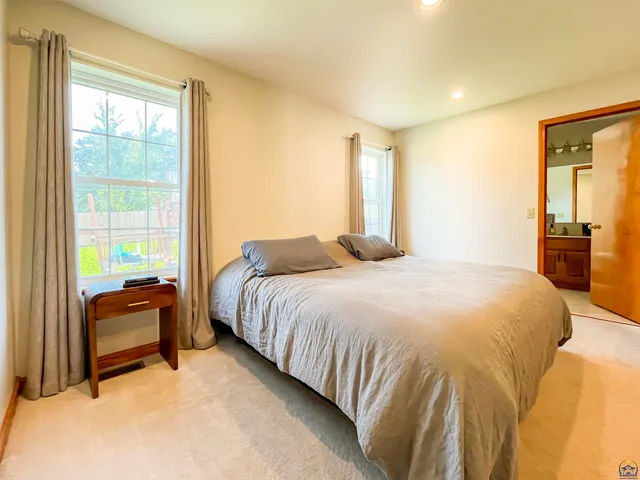 $438,000 | 1224 Pawnee Drive, St. Marys, KS 66536