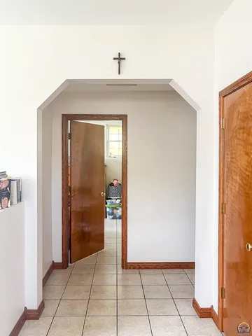 $438,000 | 1224 Pawnee Drive, St. Marys, KS 66536