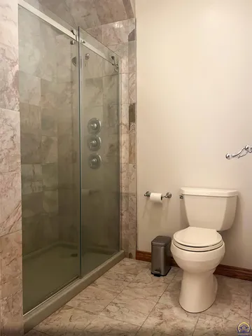 $438,000 | 1224 Pawnee Drive, St. Marys, KS 66536