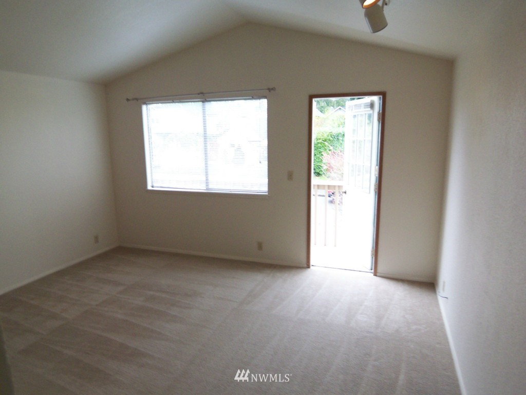 751 North 86th Street Seattle, WA 98103 - Photo 11 of 21 Gallery Image 11