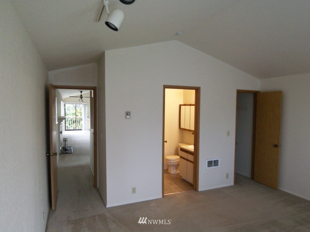 751 North 86th Street Seattle, WA 98103 - Photo 12 of 21 Gallery Image 12