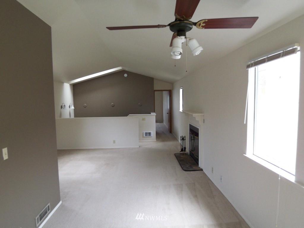 751 North 86th Street Seattle, WA 98103 - Photo 4 of 21 Gallery Image 4