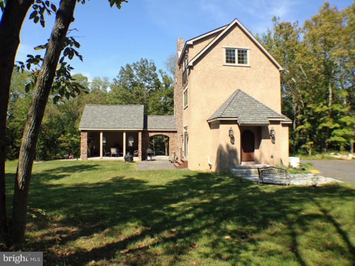 1641 Mill Road Furlong, PA 18925 - Photo 3 of 25 Exterior Side