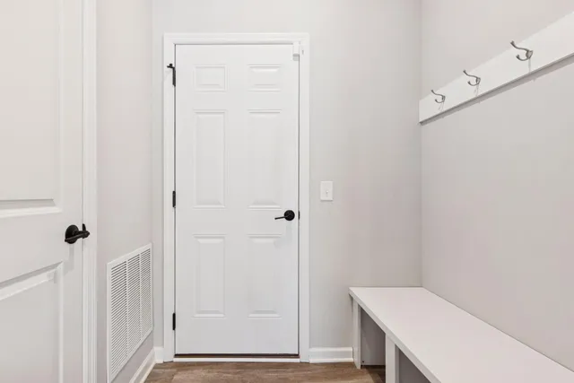 $425,000 | 9597 4th Street North, Lake Elmo, MN 55042