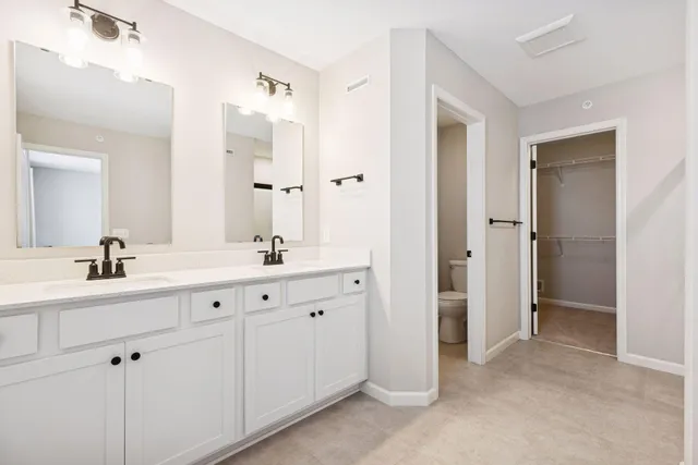 $425,000 | 9597 4th Street North, Lake Elmo, MN 55042