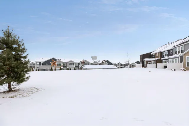 $425,000 | 9597 4th Street North, Lake Elmo, MN 55042