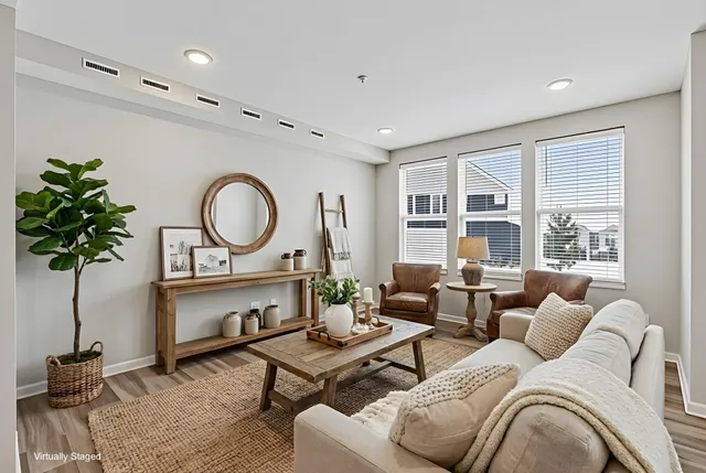 $425,000 | 9597 4th Street North, Lake Elmo, MN 55042