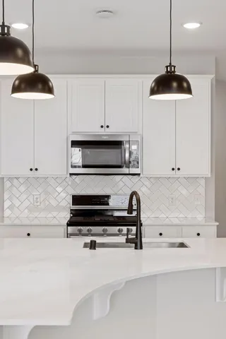 $425,000 | 9597 4th Street North, Lake Elmo, MN 55042