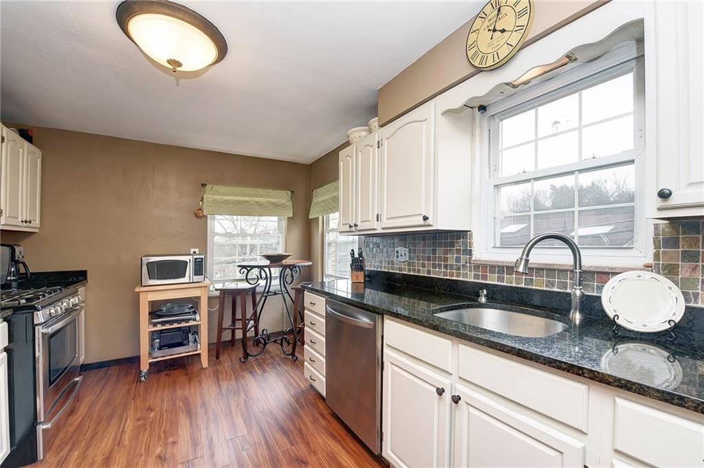 1106 Girard Road Pittsburgh, PA 15227 - Photo 11 of 25 Gallery Image 11