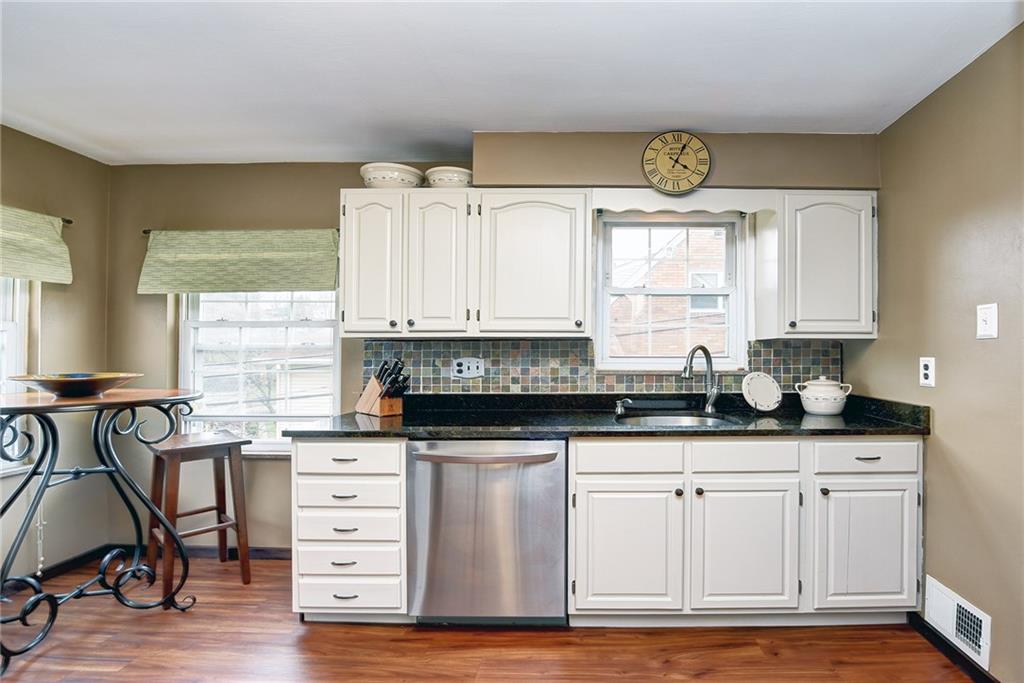 1106 Girard Road Pittsburgh, PA 15227 - Photo 12 of 25 Gallery Image 12