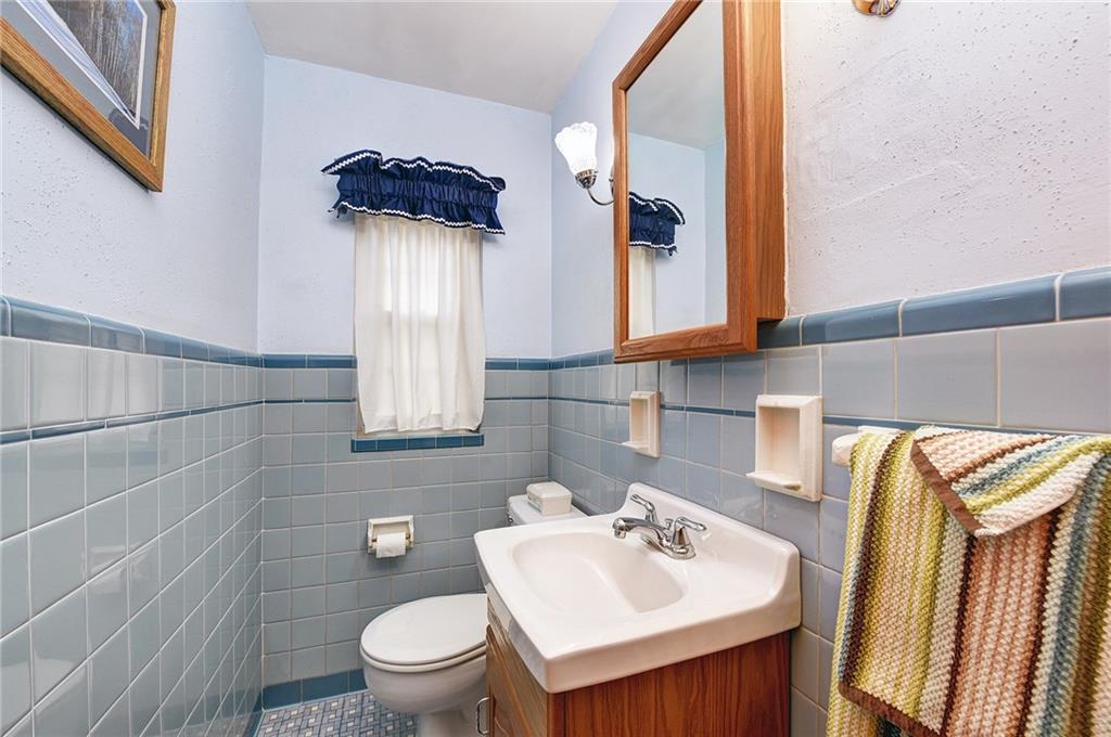 1106 Girard Road Pittsburgh, PA 15227 - Photo 15 of 25 Gallery Image 15