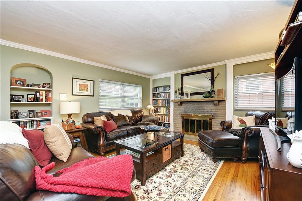 1106 Girard Road Pittsburgh, PA 15227 - Photo 5 of 25 Gallery Image 5