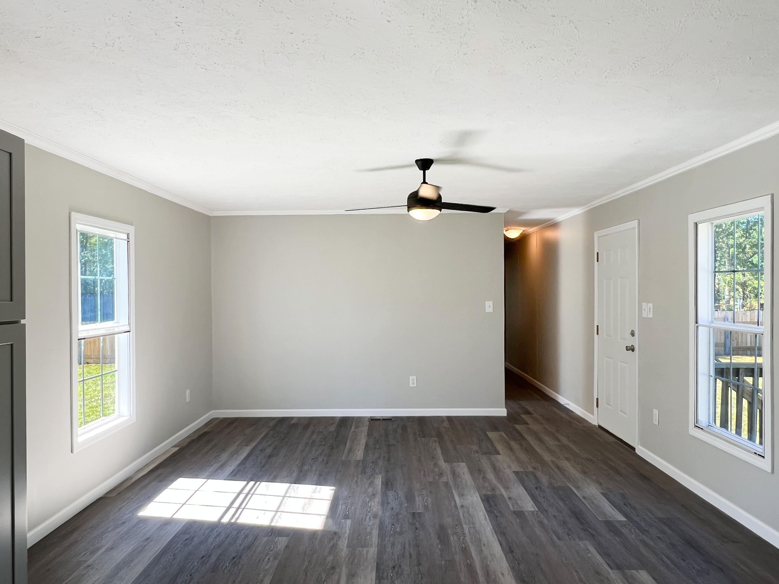 6082 Pleasant Grove Road Walterboro, SC 29488 - Photo 6 of 17 PGliving1