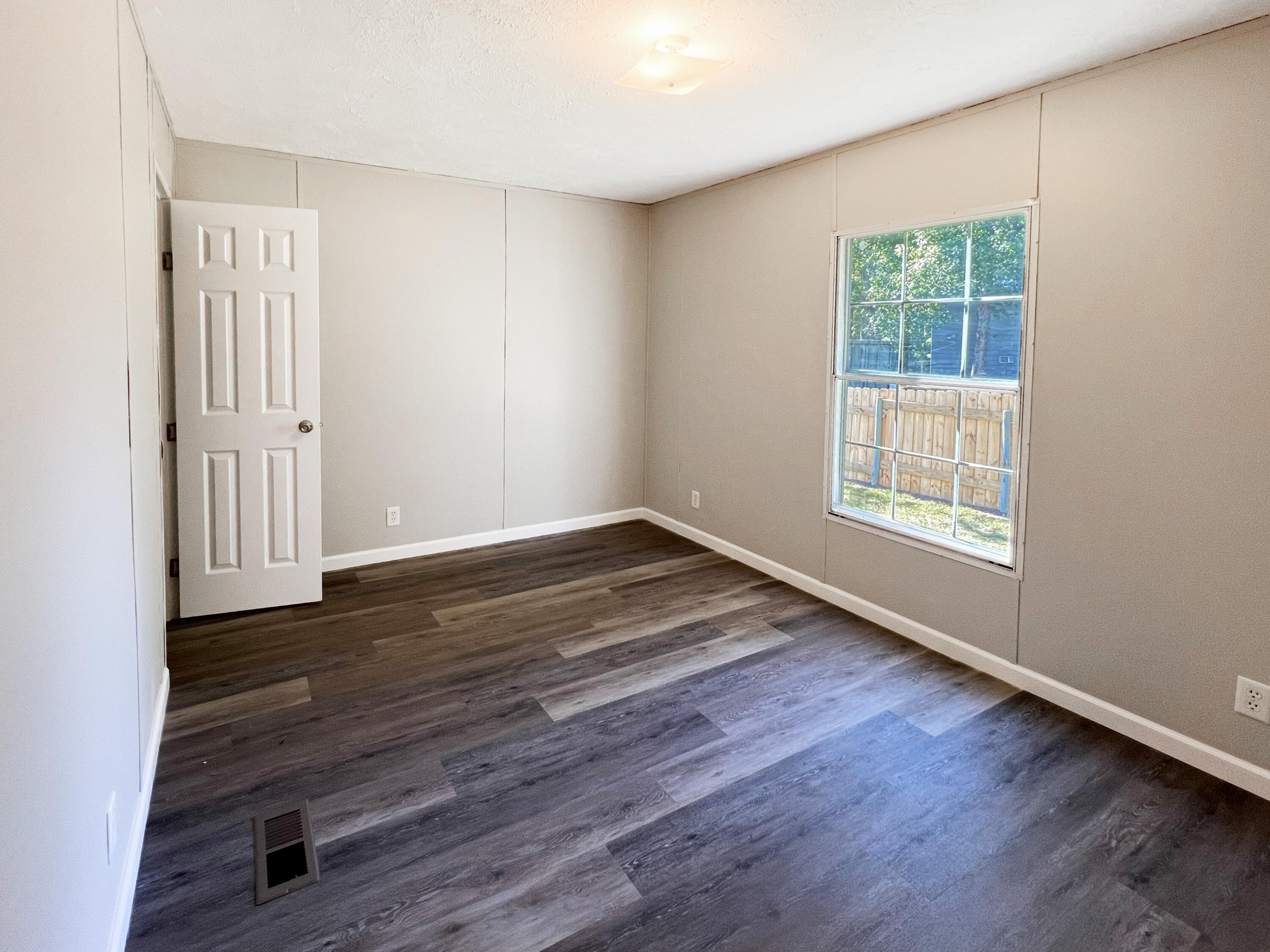 6082 Pleasant Grove Road Walterboro, SC 29488 - Photo 9 of 17 PGbed3