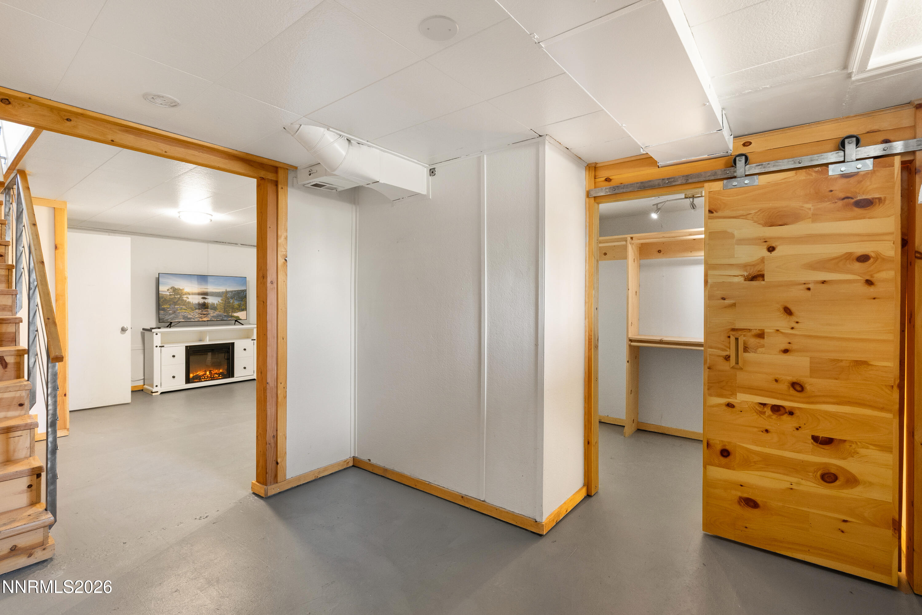 1060 Whitaker Drive Reno, NV 89503 - Photo 22 of 41 1060WhitakeDrive-33