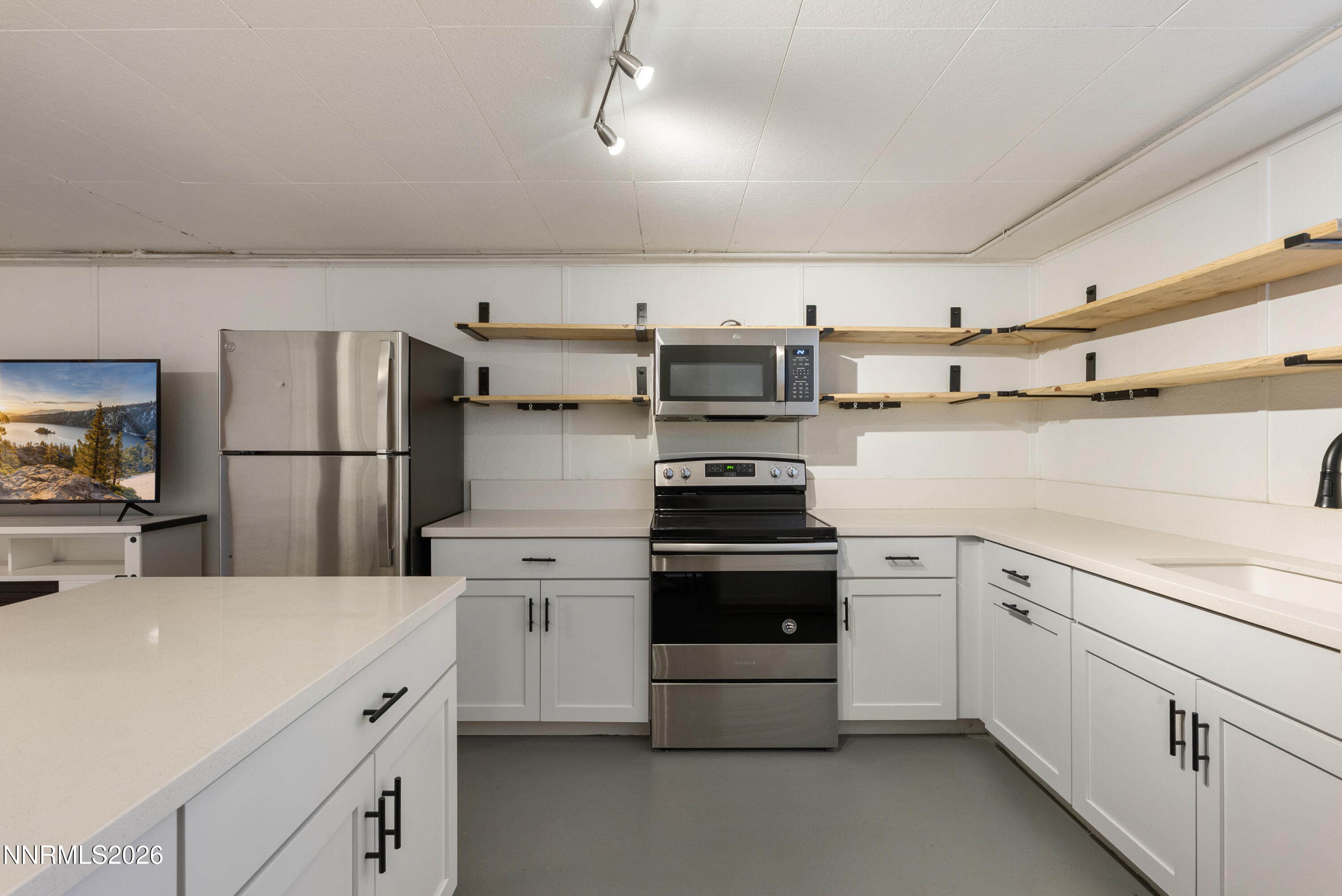 1060 Whitaker Drive Reno, NV 89503 - Photo 29 of 41 1060WhitakeDrive-42