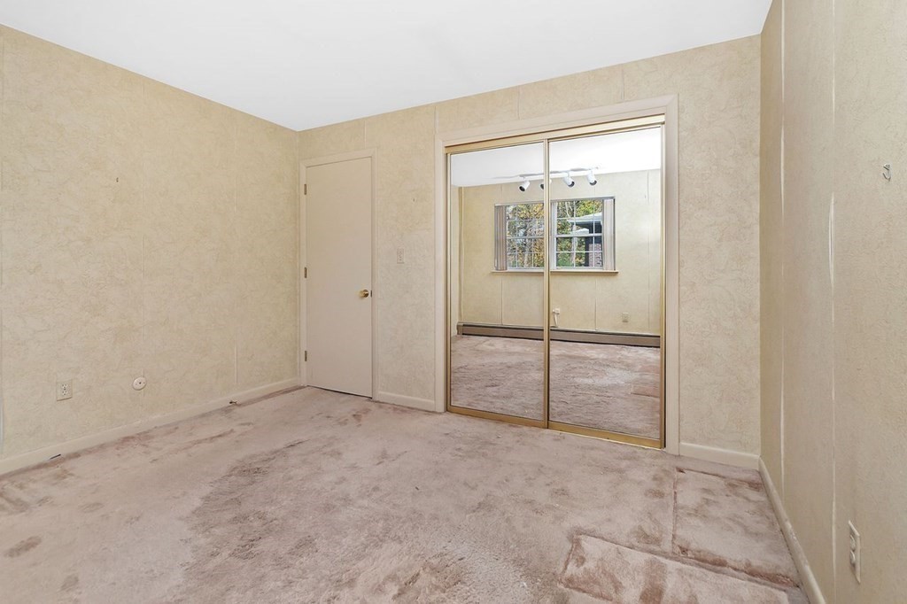 55 Jacqueline Road, Unit 11 Waltham, MA 02452 - Photo 15 of 26 Gallery Image 15