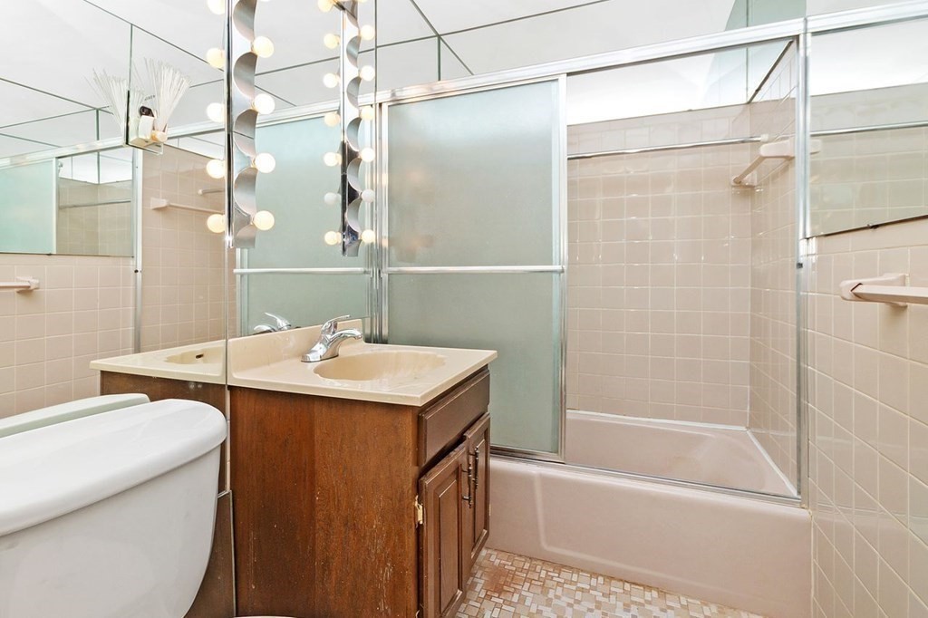 55 Jacqueline Road, Unit 11 Waltham, MA 02452 - Photo 16 of 26 Gallery Image 16