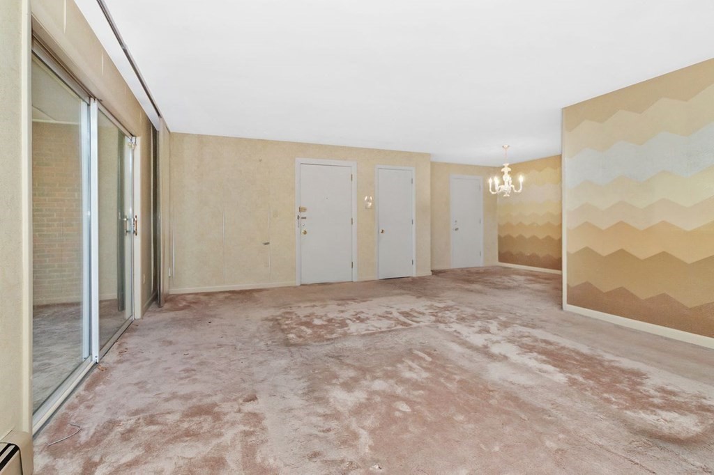 55 Jacqueline Road, Unit 11 Waltham, MA 02452 - Photo 7 of 26 Gallery Image 7