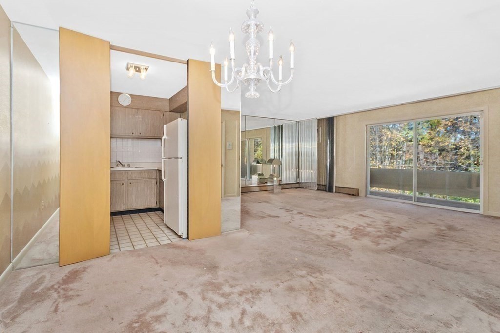 55 Jacqueline Road, Unit 11 Waltham, MA 02452 - Photo 9 of 26 Gallery Image 9