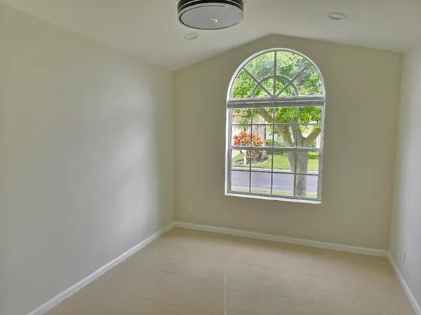 $3,200 | 1041 Fairfax Circle West, Boynton Beach, FL 33436