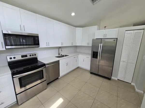 $3,200 | 1041 Fairfax Circle West, Boynton Beach, FL 33436