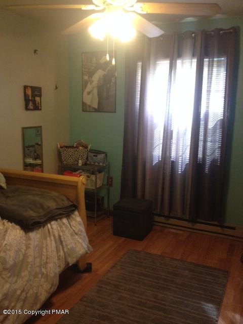 2222 Sparrow Road Bushkill, PA 18324 - Photo 18 of 30 Bedroom