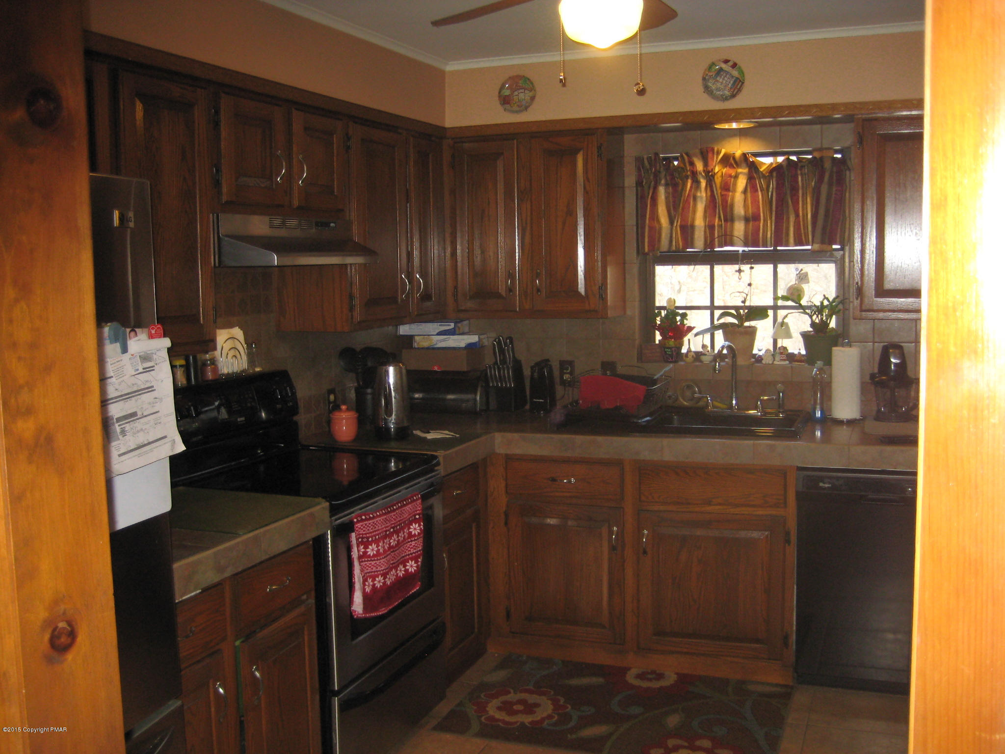 2222 Sparrow Road Bushkill, PA 18324 - Photo 10 of 30 Kitchen