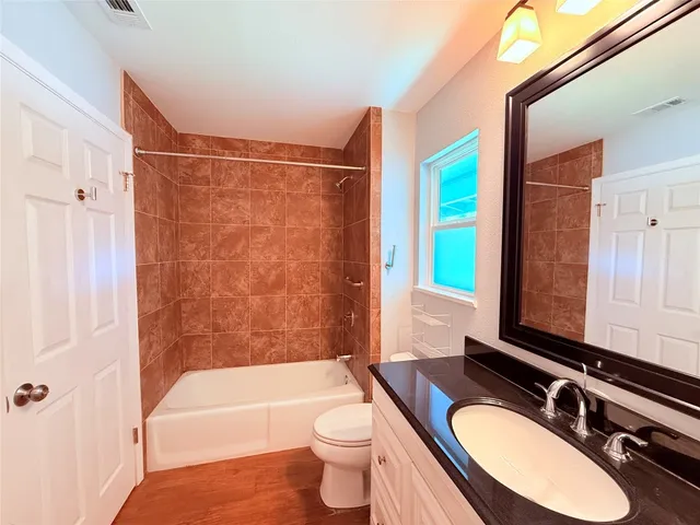 $1,850 | 914 Beaver Trail, Unit B, Austin, TX 78746