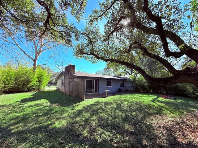 $1,850 | 914 Beaver Trail, Unit B, Austin, TX 78746