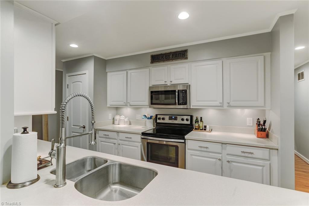 5314 Tower Road Greensboro, NC 27410 - Photo 6 of 29 Gallery Image 6