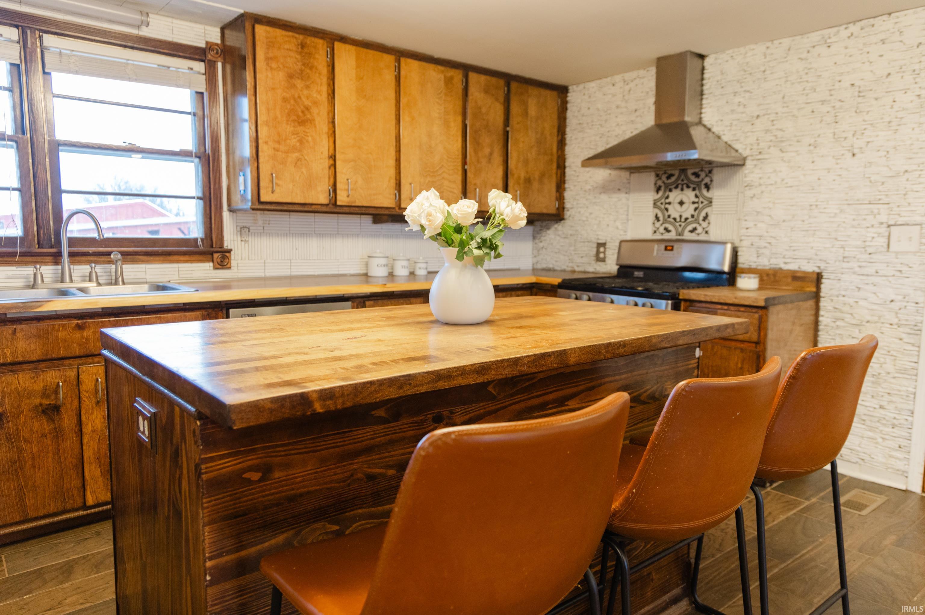 2544 Greenbrier Road Boonville, IN 47601 - Photo 8 of 29