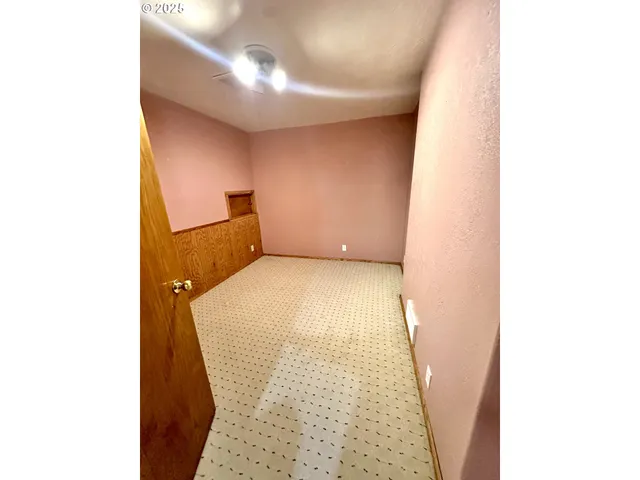 $364,990 | 1920 Cliff Street, Baker City, OR 97814