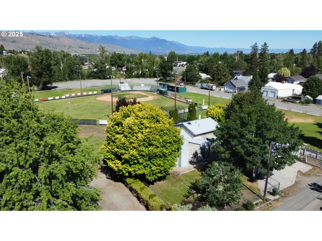 $364,990 | 1920 Cliff Street, Baker City, OR 97814