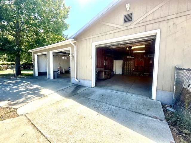 $364,990 | 1920 Cliff Street, Baker City, OR 97814