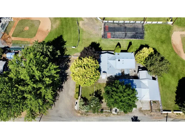 $364,990 | 1920 Cliff Street, Baker City, OR 97814