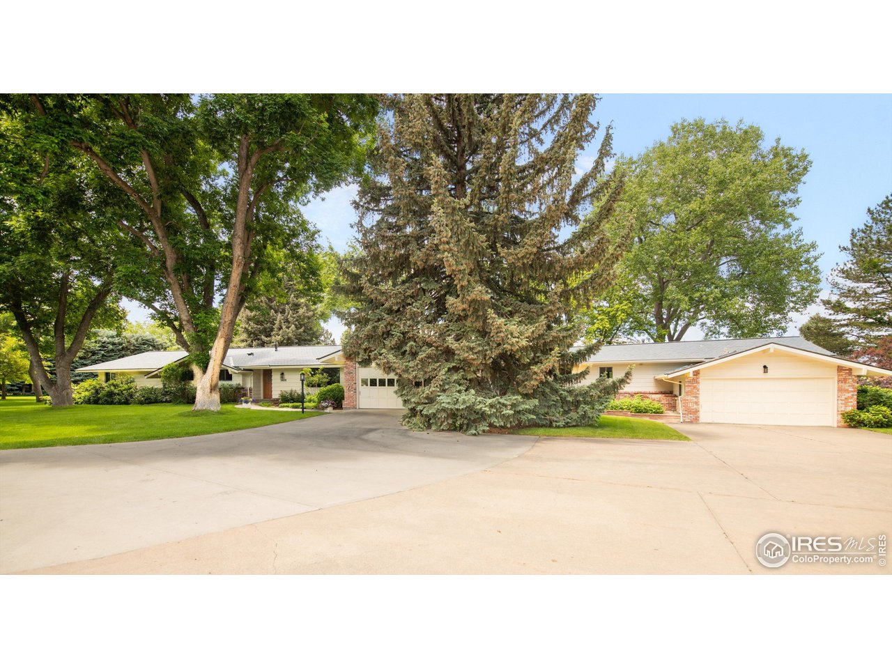1409 Old Tale Road Boulder, CO 80303 - Photo 8 of 40 a black and white photo of a house